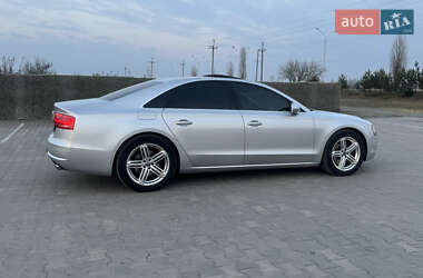 Седан Audi A8 2012 в 