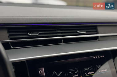 Седан Audi A8 2018 в 