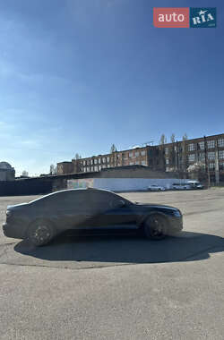 Седан Audi A8 2015 в 