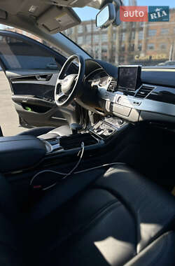 Седан Audi A8 2015 в 