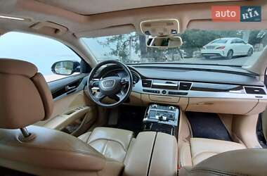 Седан Audi A8 2010 в 