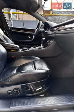 Седан Audi A8 2005 в 