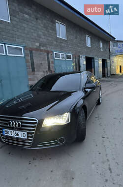 Седан Audi A8 2012 в 