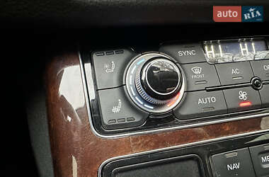 Седан Audi A8 2012 в 