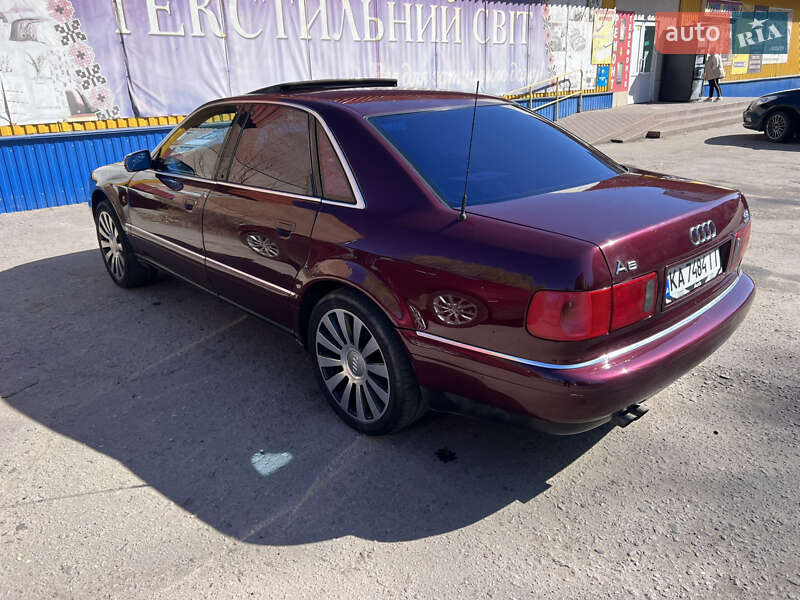 Седан Audi A8 1994 в Прилуках