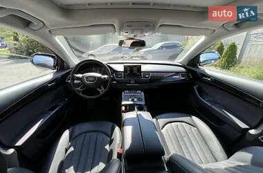 Седан Audi A8 2012 в Львове