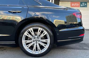 Седан Audi A8 2021 в Киеве