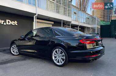 Седан Audi A8 2021 в 