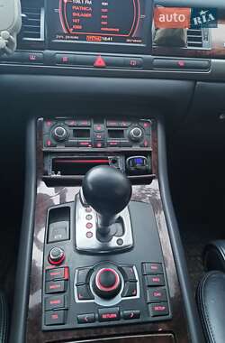 Седан Audi A8 2006 в 