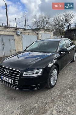Седан Audi A8 2017 в 