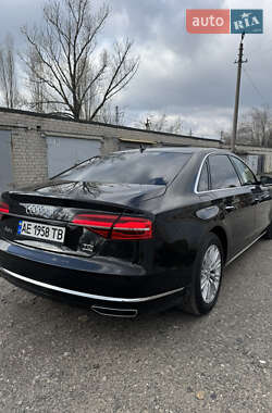 Седан Audi A8 2017 в 