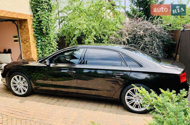 Седан Audi A8 2013 в 