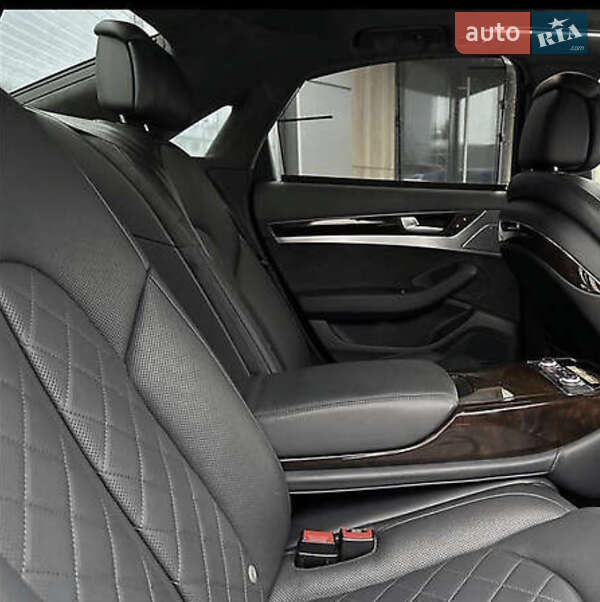 Седан Audi A8 2014 в Одессе
