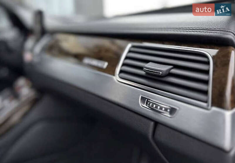 Седан Audi A8 2014 в Одессе