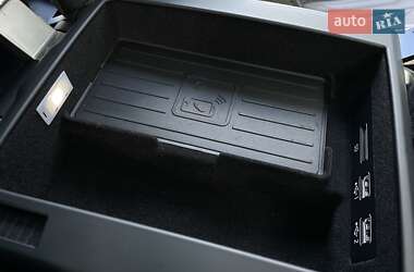 Седан Audi A8 2019 в 