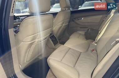 Седан Audi A8 2004 в 
