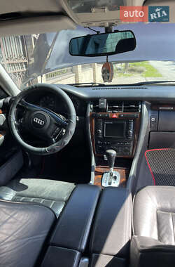 Седан Audi A8 2000 в 