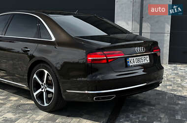 Седан Audi A8 2017 в 