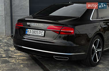 Седан Audi A8 2017 в 