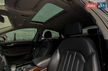 Седан Audi A8 2017 в 