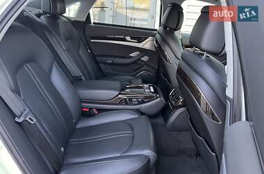 Седан Audi A8 2011 в 