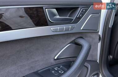 Седан Audi A8 2011 в 