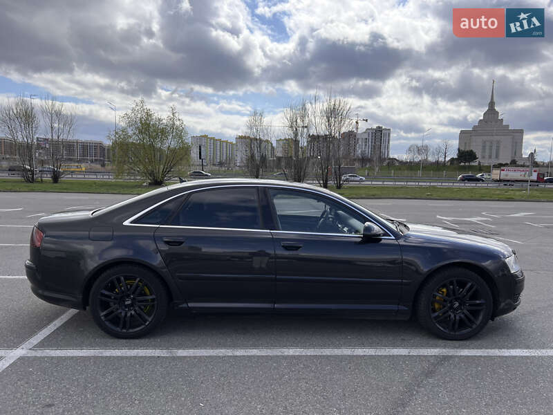 Audi A8 2004