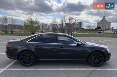 Седан Audi A8 2004 в 