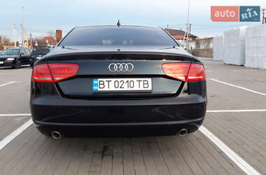 Седан Audi A8 2011 в 