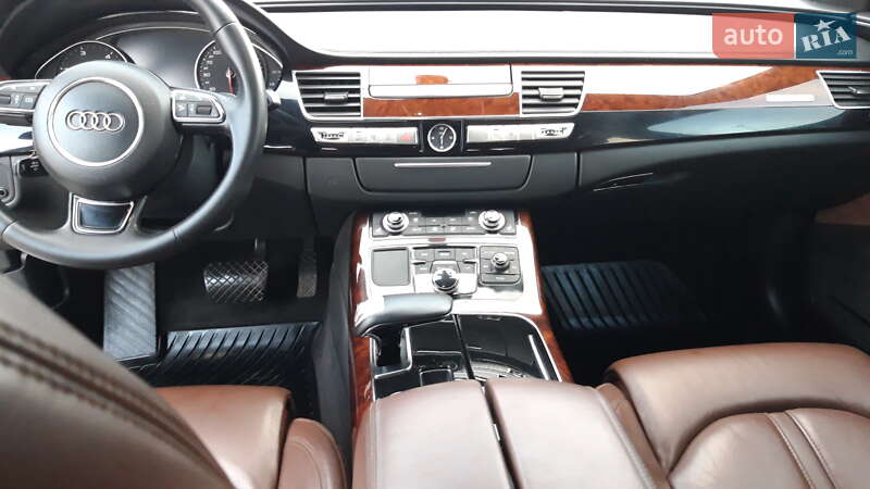 Седан Audi A8 2011 в Киеве