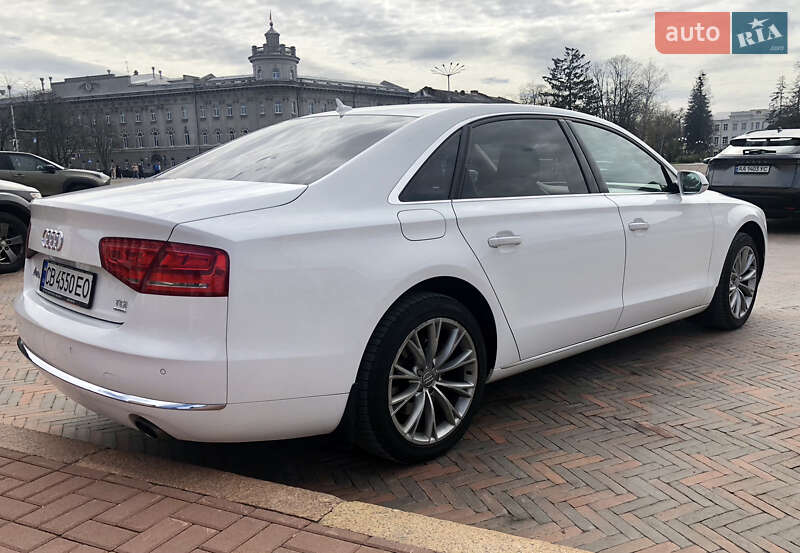 Седан Audi A8 2012 в Киеве