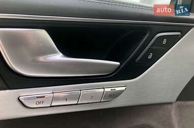 Седан Audi A8 2012 в 
