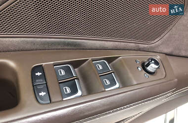 Седан Audi A8 2012 в 