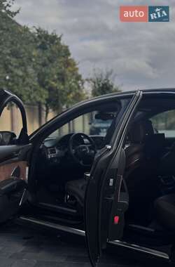 Седан Audi A8 2012 в 