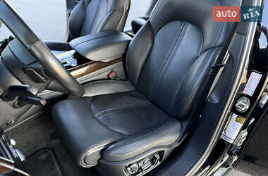 Седан Audi A8 2015 в 