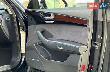 Седан Audi A8 2014 в 