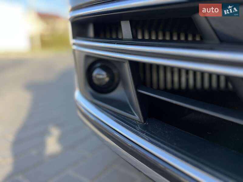 Седан Audi A8 2020 в Виннице