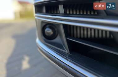 Седан Audi A8 2020 в 