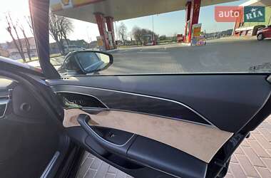 Седан Audi A8 2020 в 