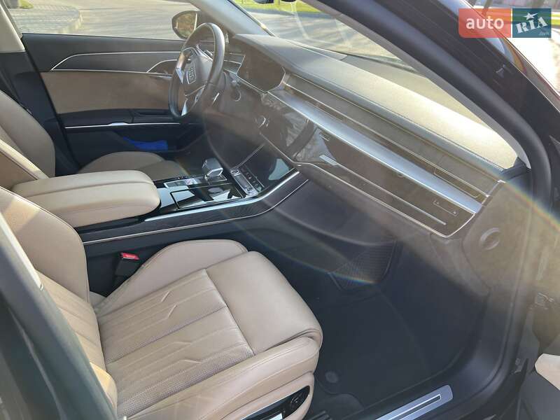 Седан Audi A8 2020 в Виннице