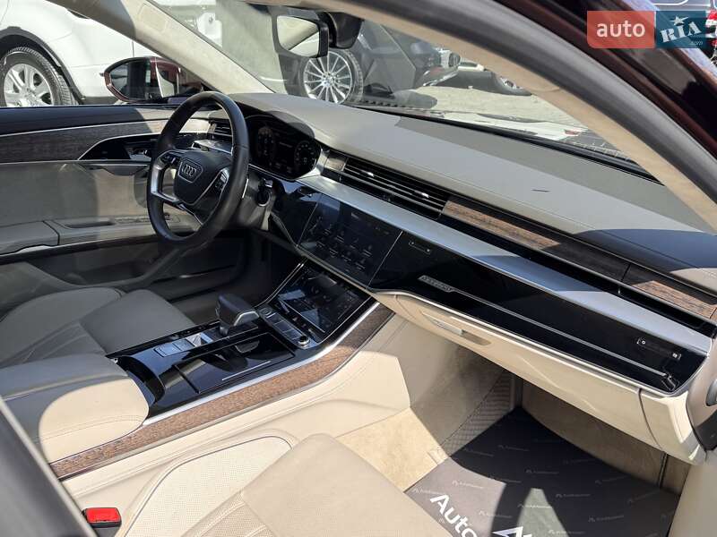 Седан Audi A8 2019 в Одессе