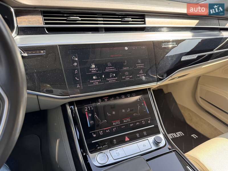Седан Audi A8 2019 в Одессе
