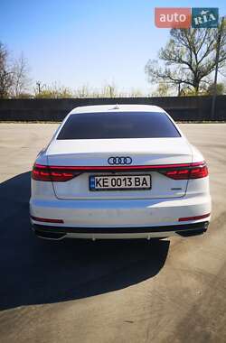 Седан Audi A8 2021 в 