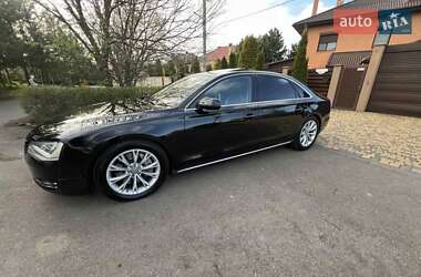 Седан Audi A8 2012 в 