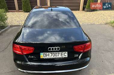 Седан Audi A8 2012 в 