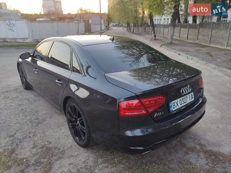 Седан Audi A8 2013 в Житомире