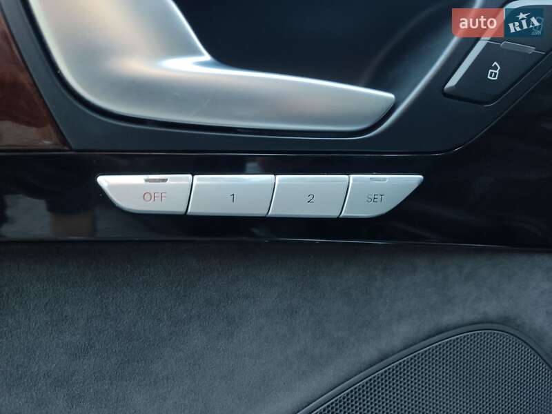 Седан Audi A8 2013 в Житомире