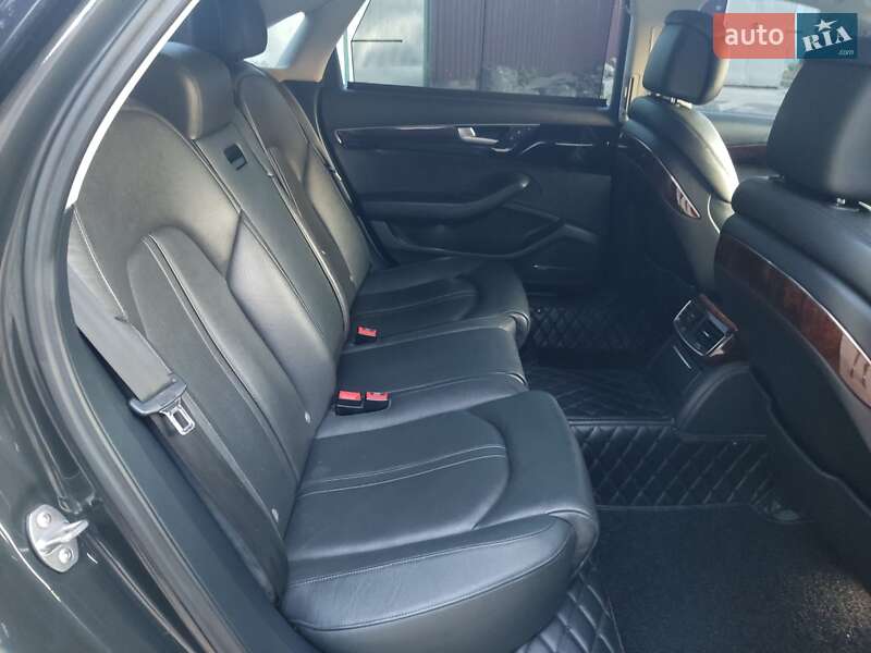 Седан Audi A8 2013 в Житомире