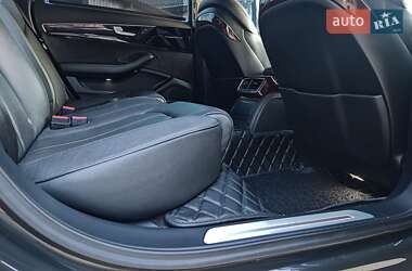 Седан Audi A8 2013 в 
