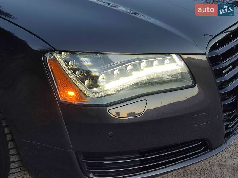 Седан Audi A8 2013 в Житомире